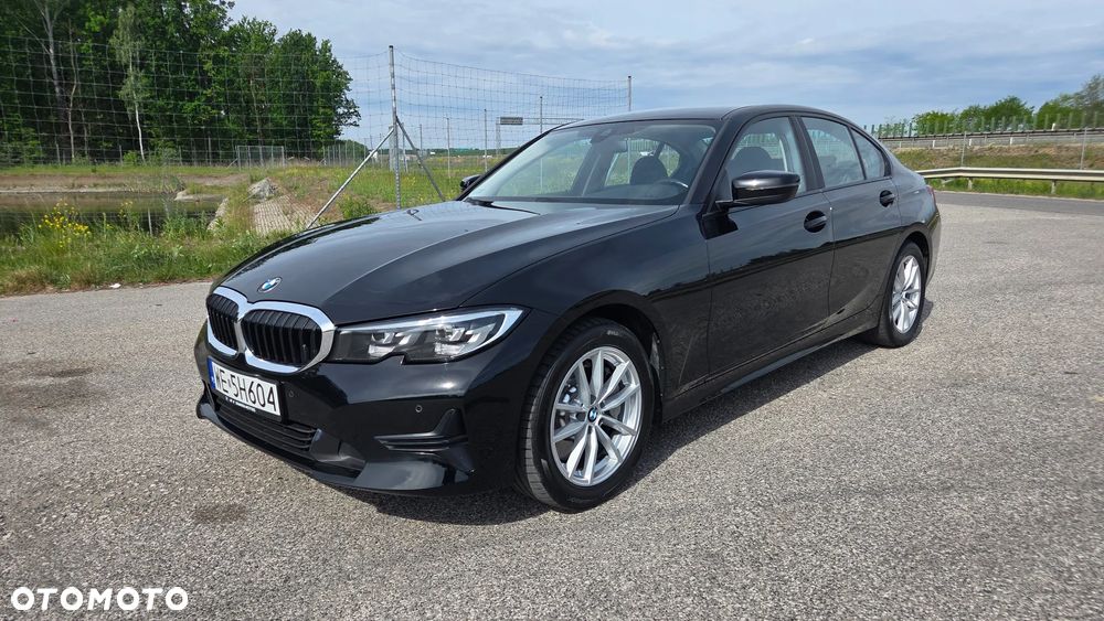 BMW Seria 3 330i - 5
