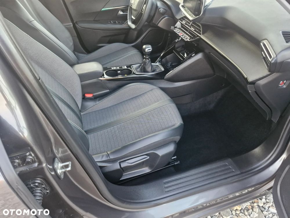Peugeot 2008 - 23
