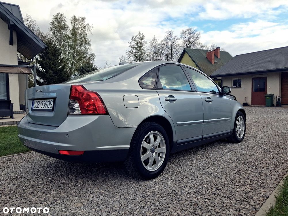 Volvo S40 1.8 Momentum - 4