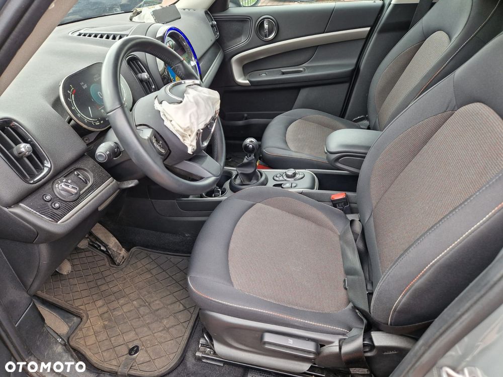MINI Countryman Cooper Classic Trim - 11