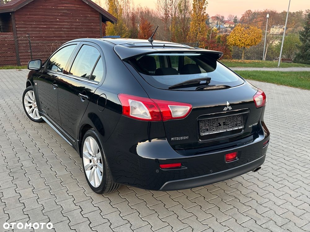 Mitsubishi Lancer 1.8 Intense - 11