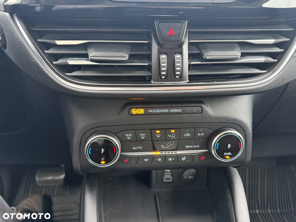 Ford Kuga - 22