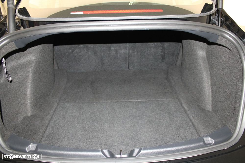 Tesla Model 3 Long Range Tração Traseira - 29