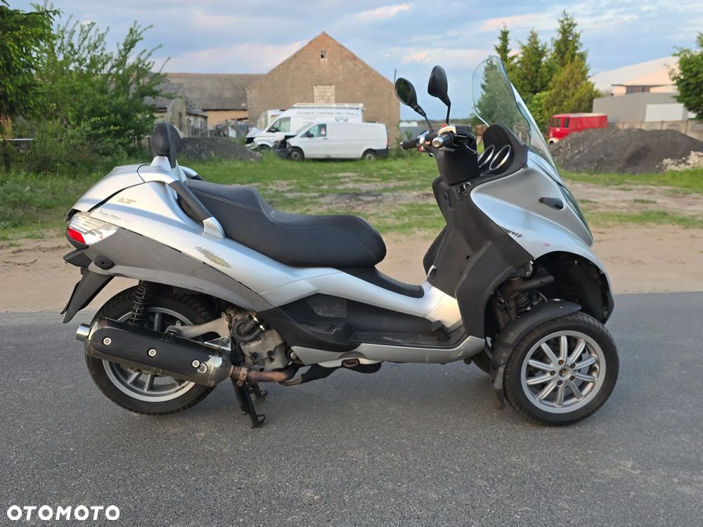 Piaggio MP-3 - 8