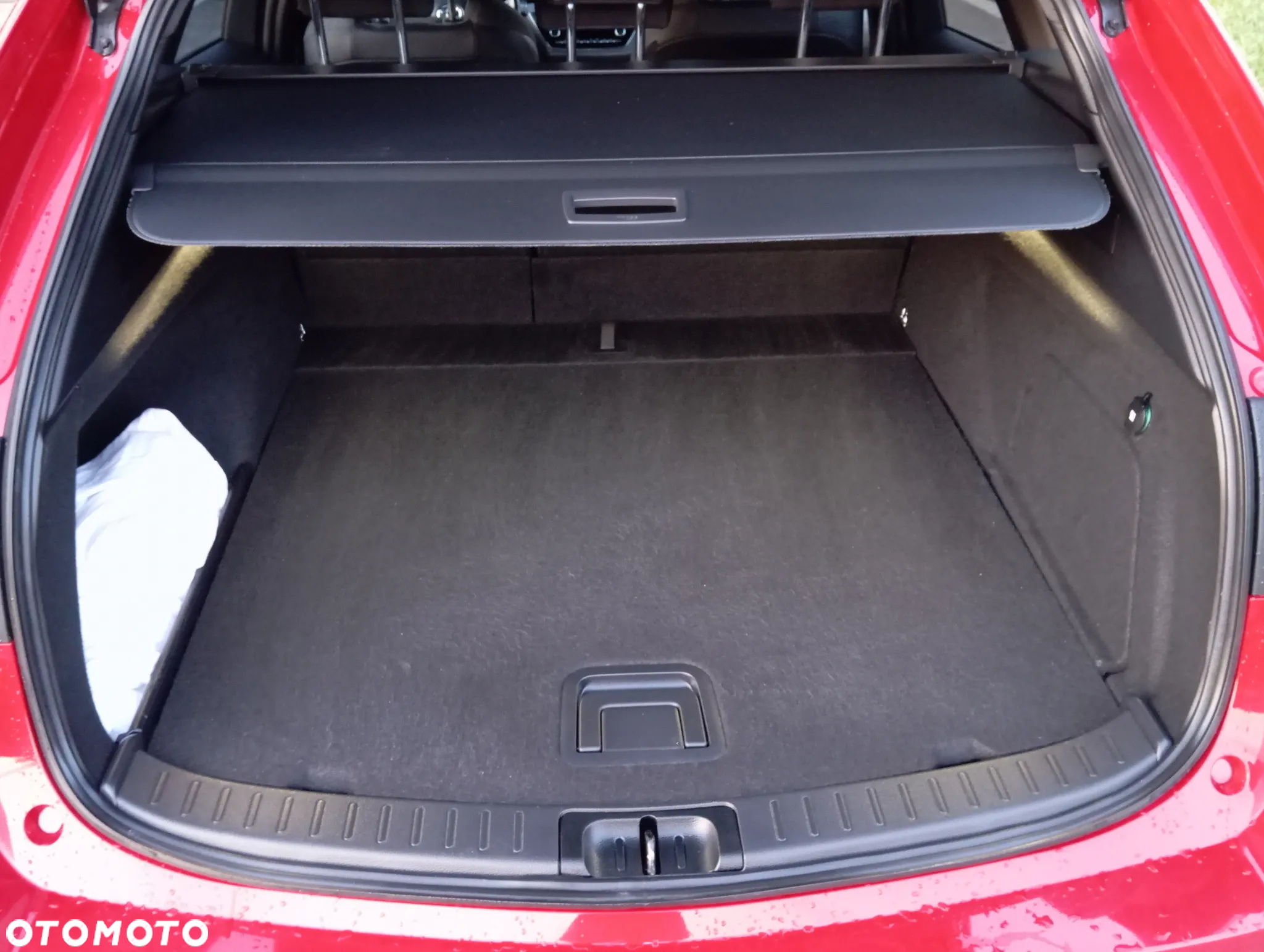 Toyota Corolla 2.0 Hybrid Executive - 18
