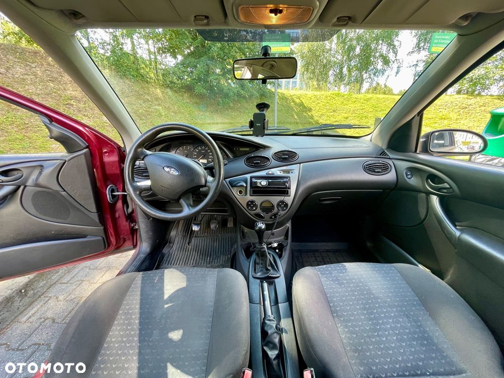 Ford Focus 1.6 X100 - 10