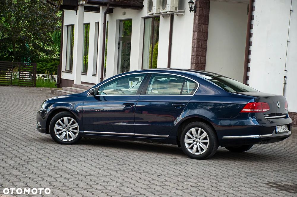Volkswagen Passat 2.0 TDI Comfortline - 16