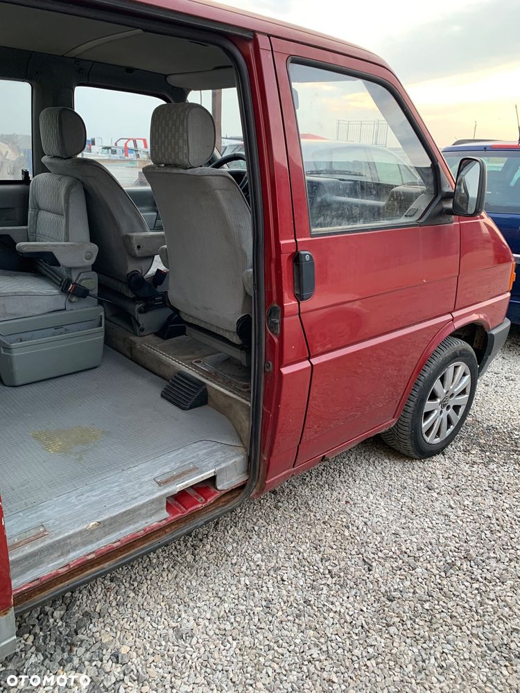 Volkswagen Multivan - 7