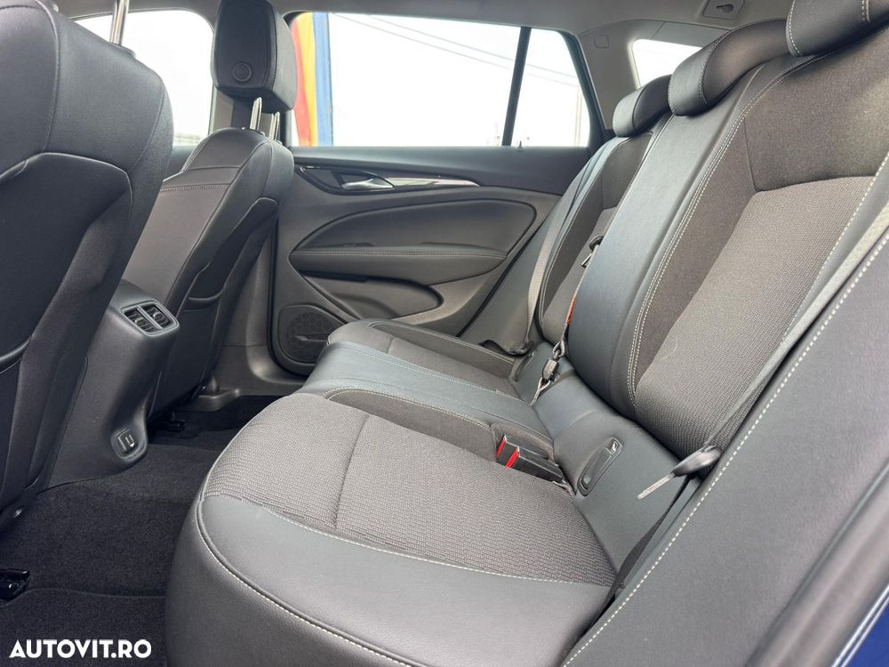 Opel Insignia - 28