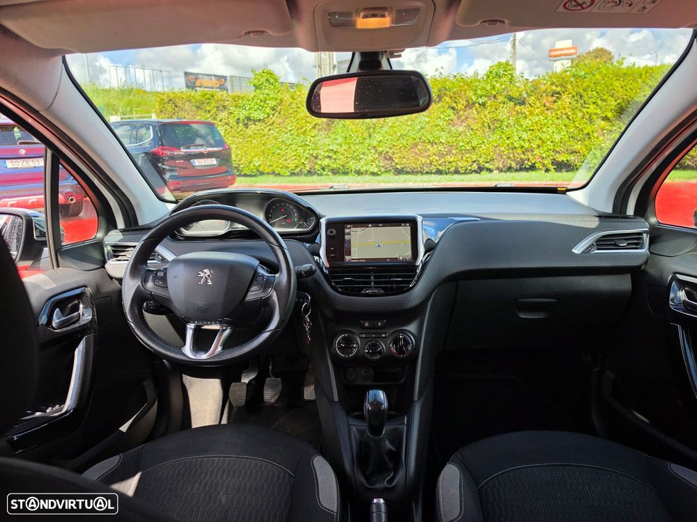 Peugeot 208 1.2 PureTech Style - 12