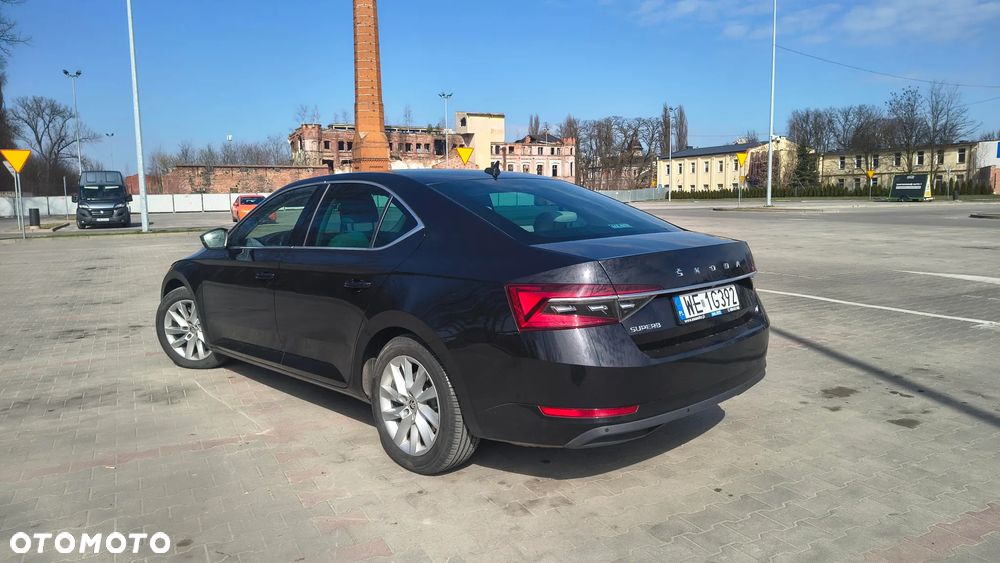 Skoda Superb 2.0 TDI SCR 4x4 Scout DSG - 4