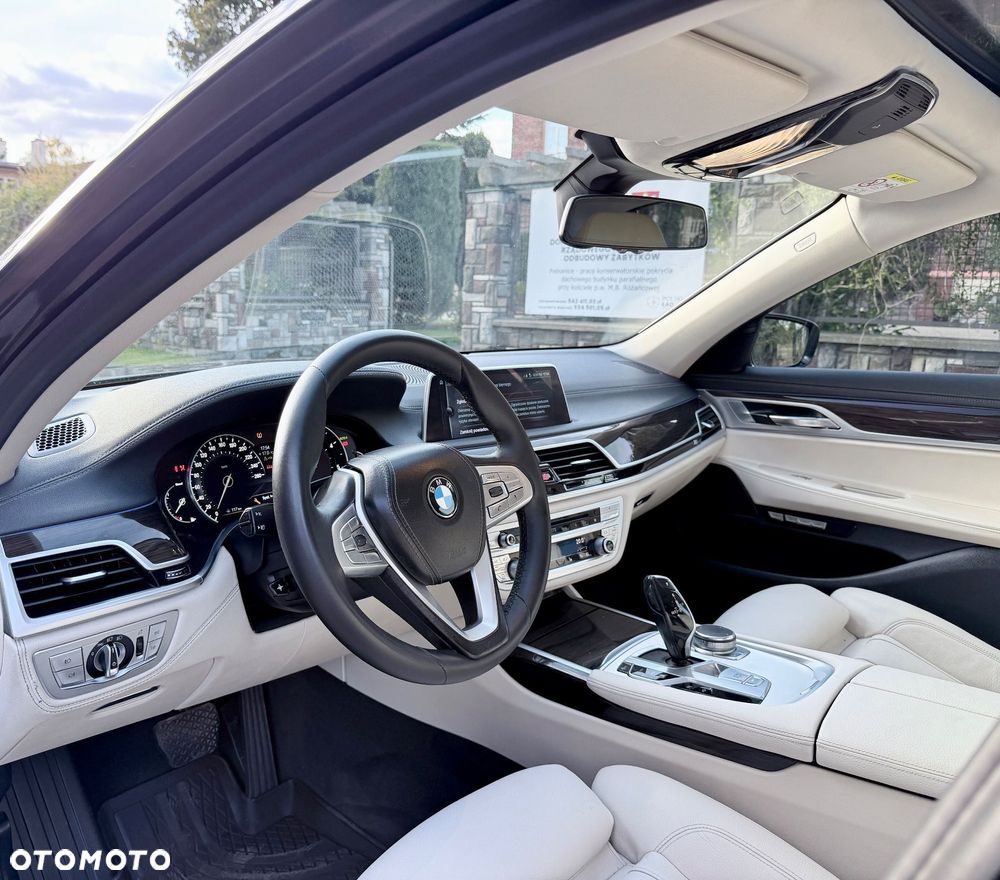 BMW Seria 7 730d xDrive - 21