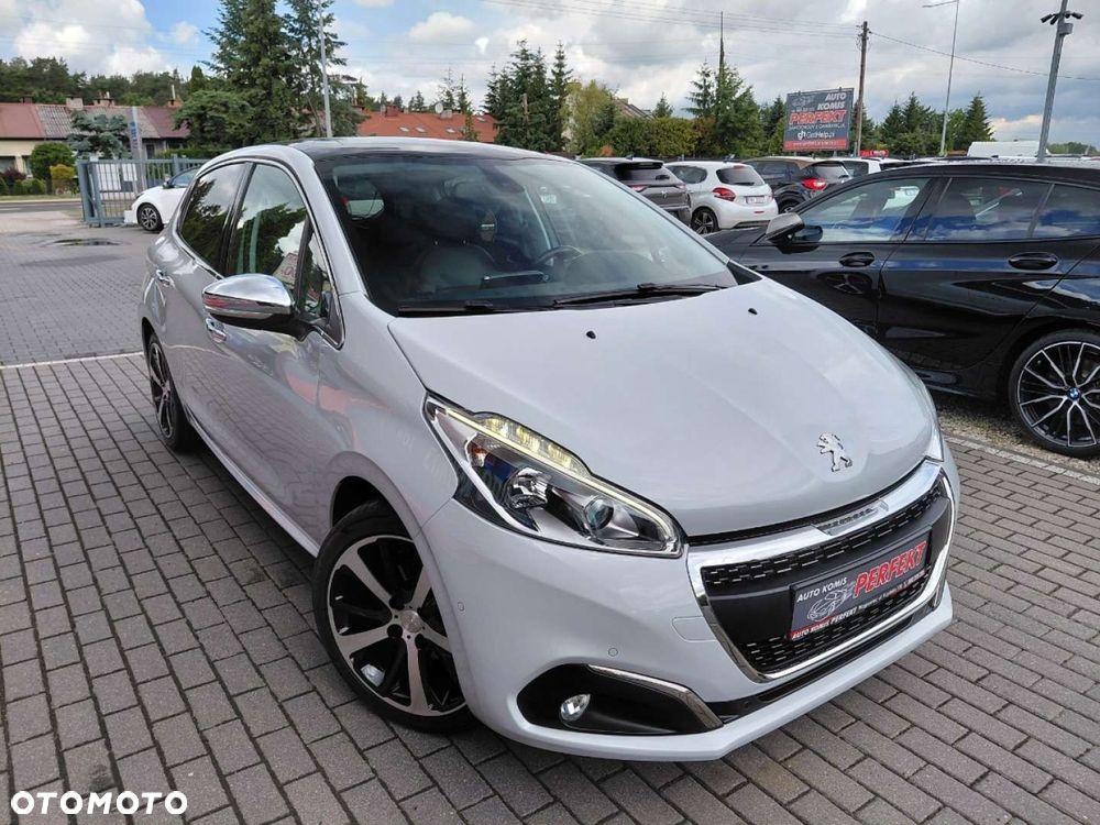 Peugeot 208 - 4