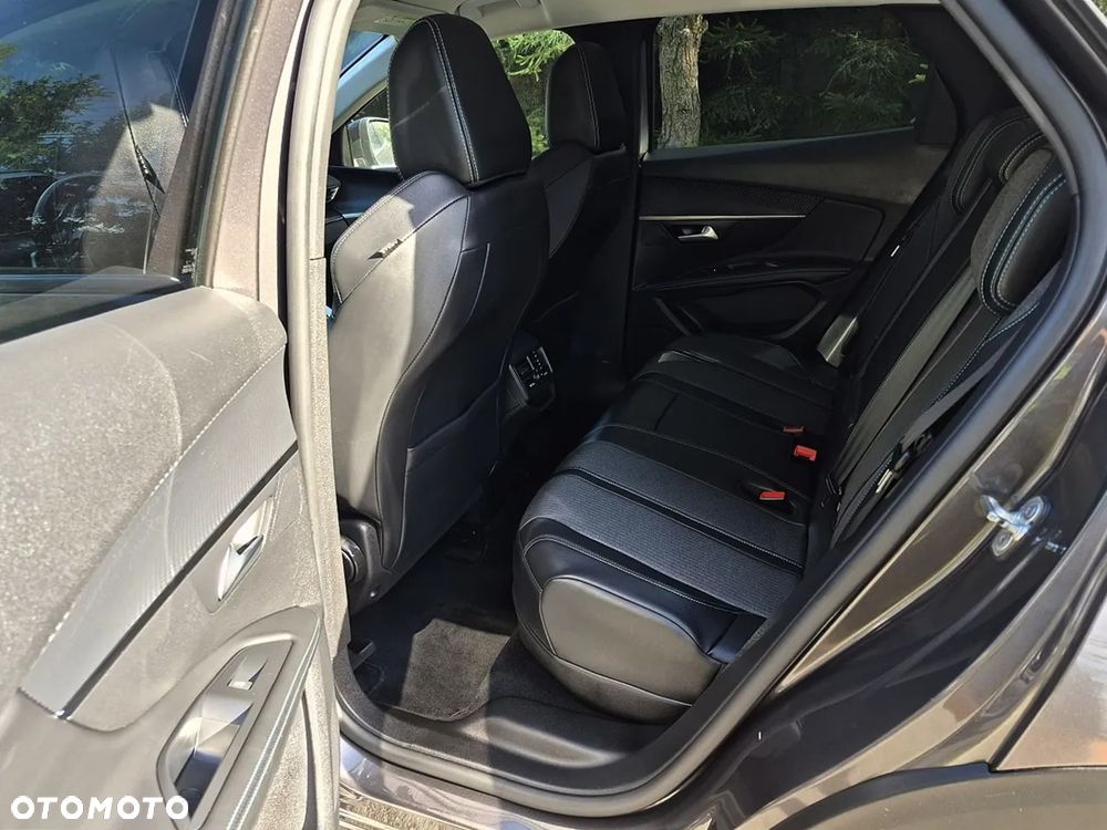 Peugeot 3008 1.6 PureTech Hybrid PHEV Allure S&S EAT8 - 8
