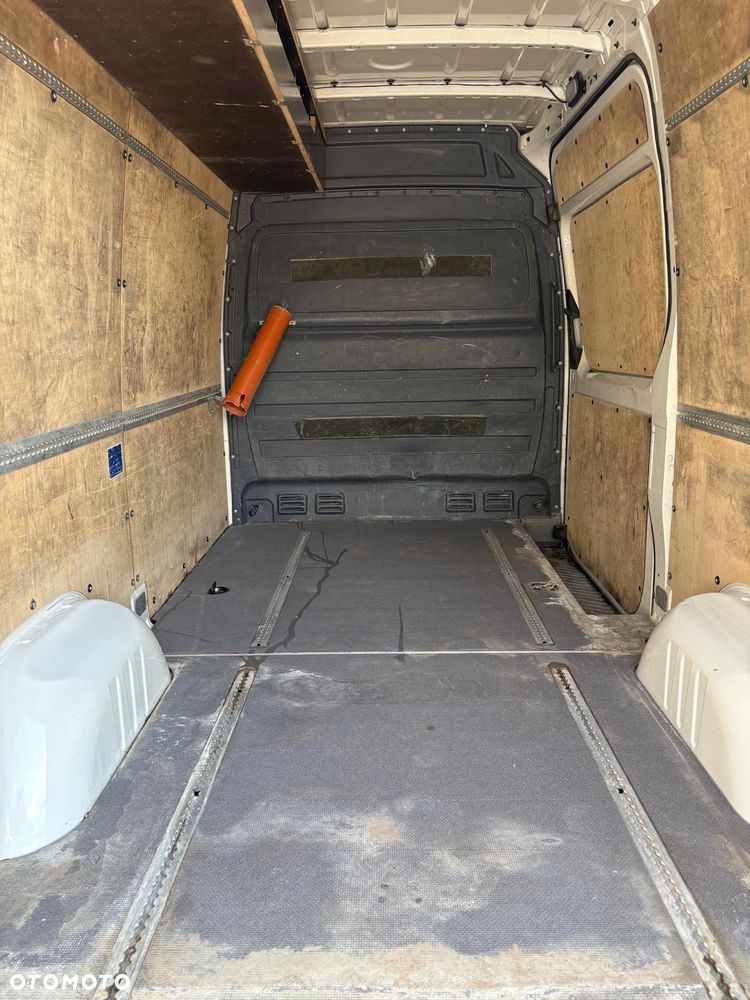Volkswagen Crafter 2015r L2H2 klima webasto kamera - 8