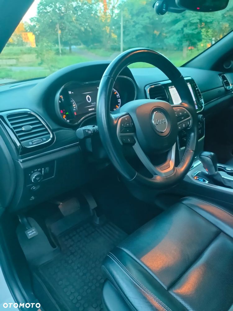 Jeep Grand Cherokee - 9