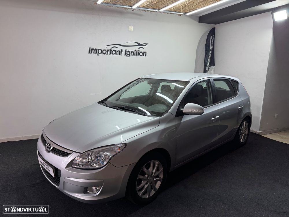 Hyundai i30 1.6 CRDI Comfort DPF - 2