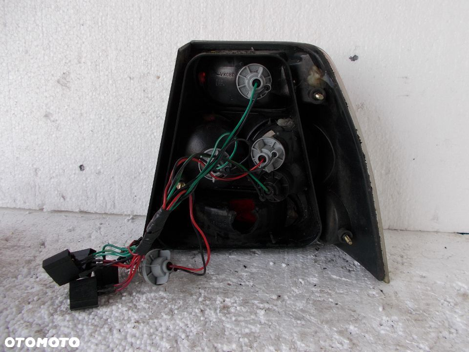 1X. LAMPA TYŁ LEWA VW BORA SEDAN LEXUS TUNING ORYGINAŁ - 3