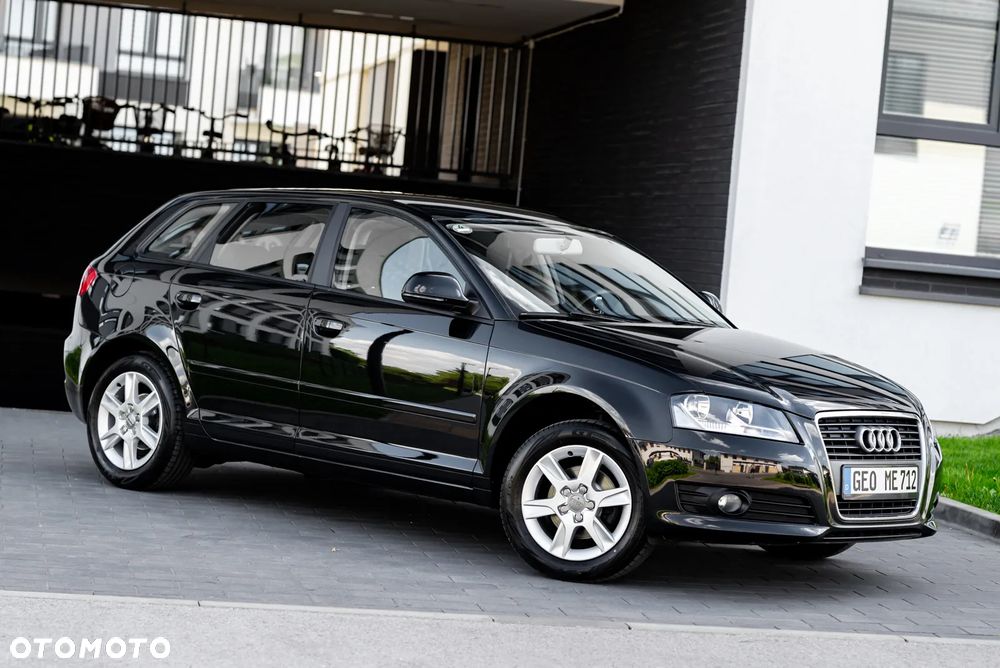 Audi A3 Sportback 1.6 Ambiente - 3