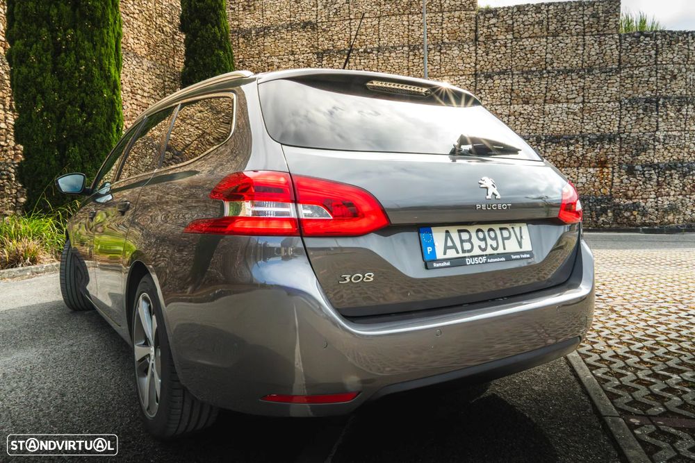 Peugeot 308 SW - 11