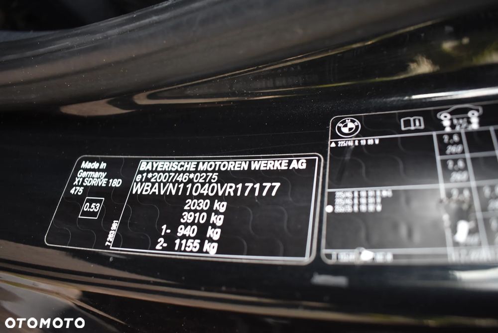 BMW X1 sDrive18d xLine - 38