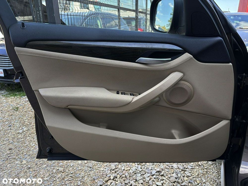 BMW X1 xDrive20d - 12