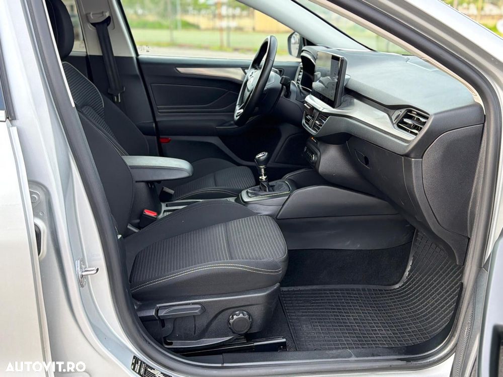 Ford Focus 1.0 EcoBoost Titanium - 12