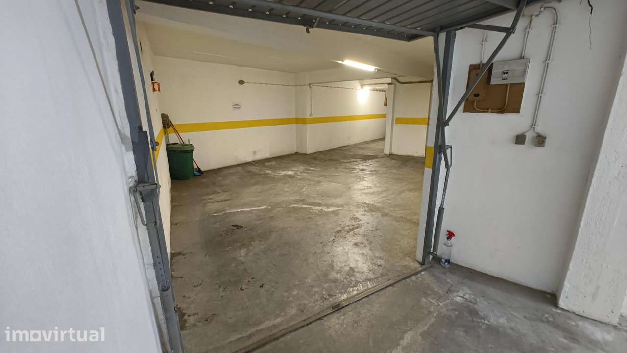 Garagem Box para arrendar em Alverca do Ribatejo (Bom-Sucesso) - Grande imagem: 5/6