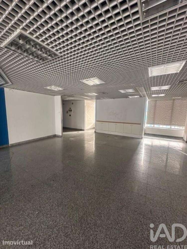 Loja / Estabelecimento Comercial em Miranda do Corvo de 333,00 m2 - Grande imagem: 5/10