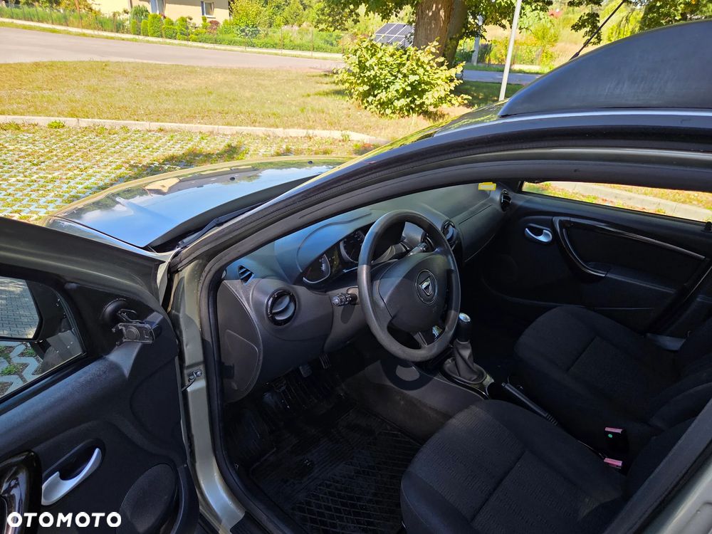 Dacia Duster 1.6 - 6