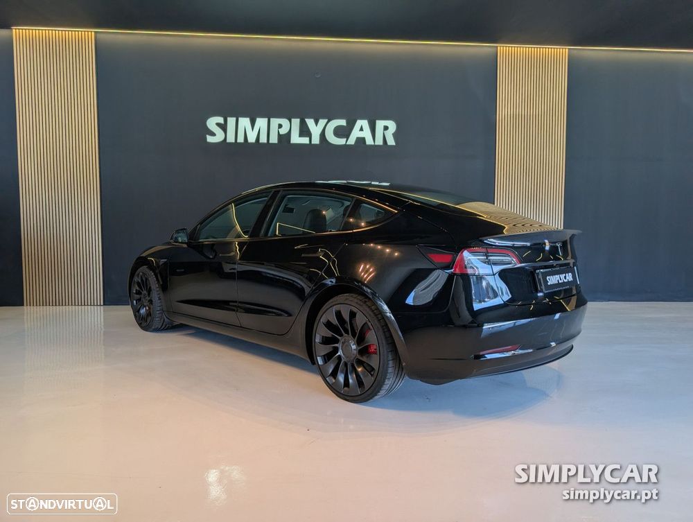Tesla Model 3 - 5