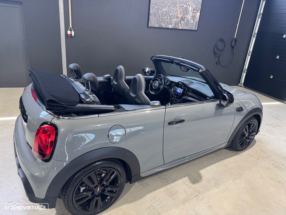 MINI Cabrio Cooper Premium Plus JCW Auto - 17
