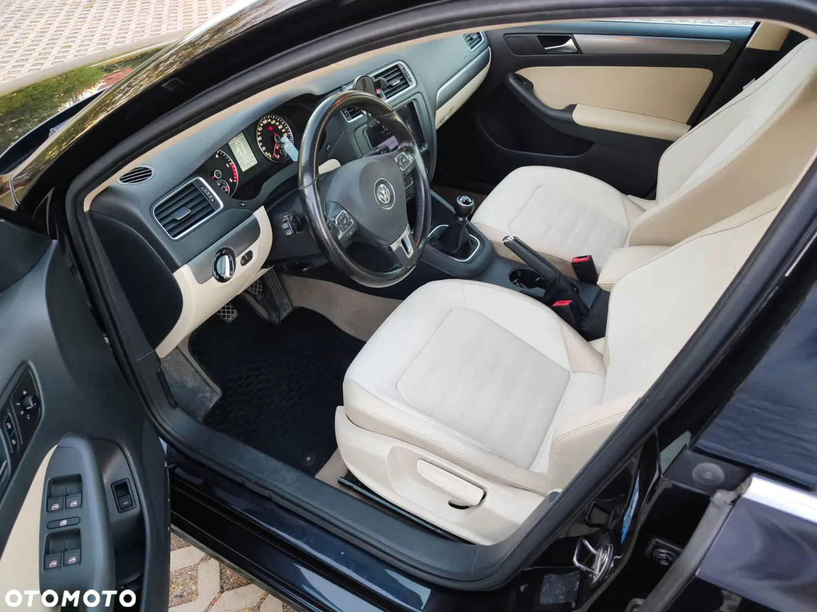 Volkswagen Jetta 1.6 TDI Highline - 7