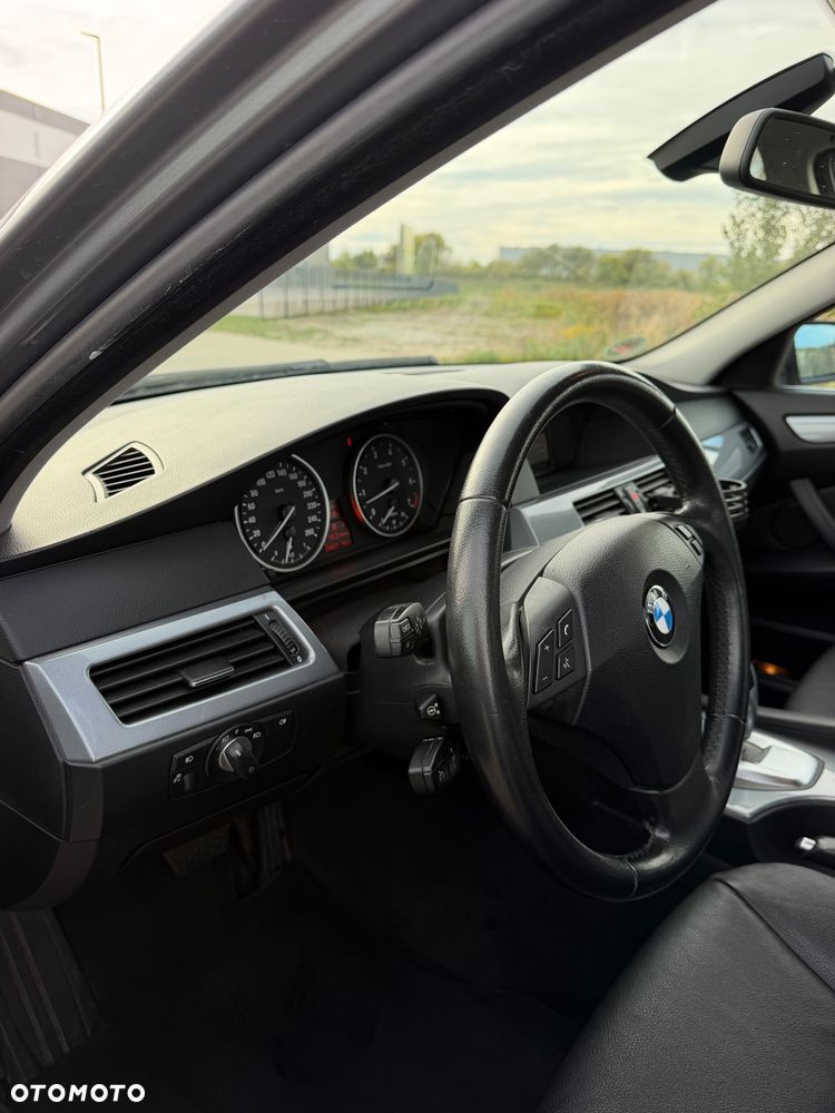 BMW Seria 5 523i - 20
