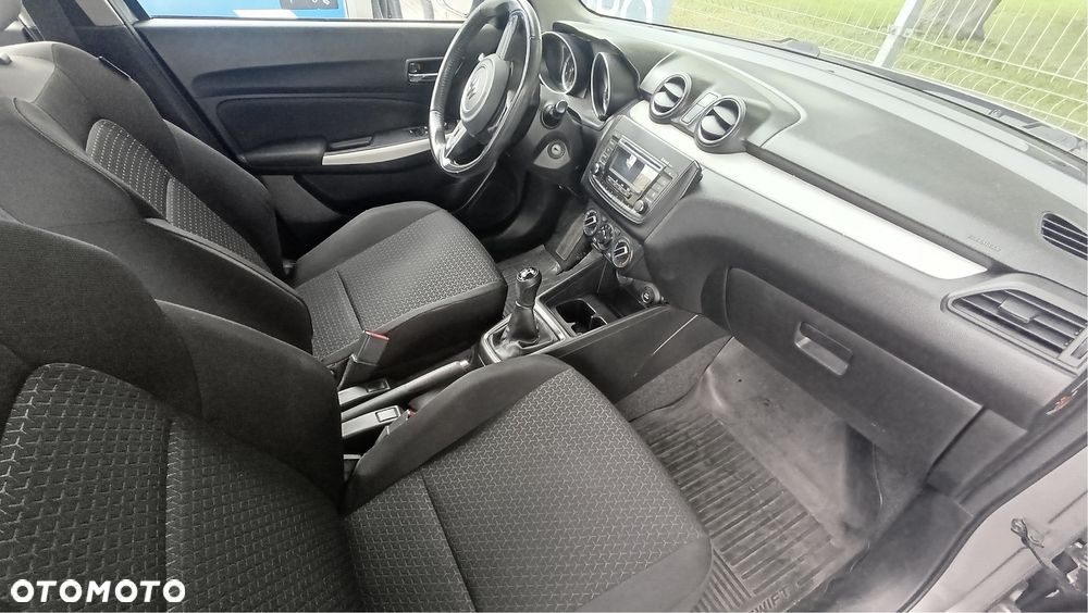 Suzuki Swift - 8