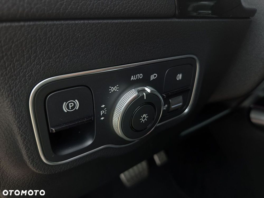 Mercedes-Benz GLA 200 mHEV AMG Line 7G-DCT - 13