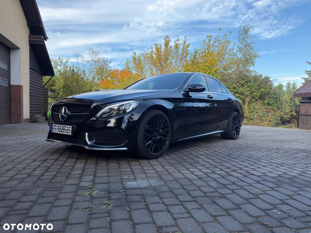 Mercedes-Benz C300 2017 photo 3