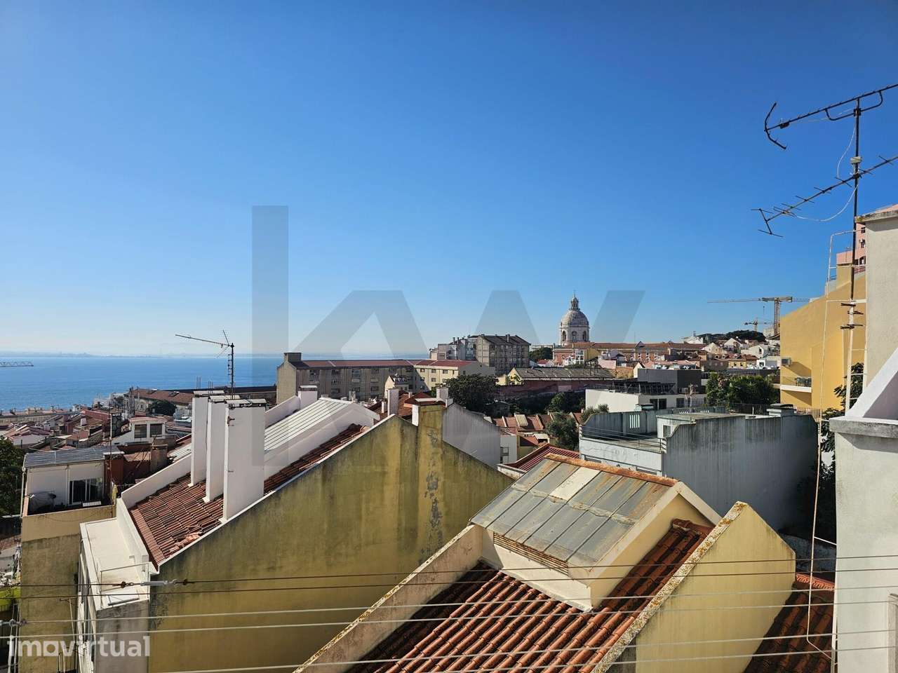 Apartamento T1 com Vista de Rio, em São Vicente