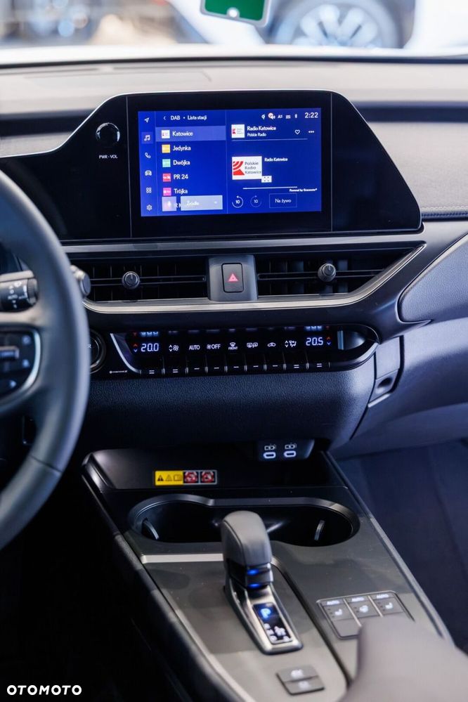 Lexus UX 300h Business - 32