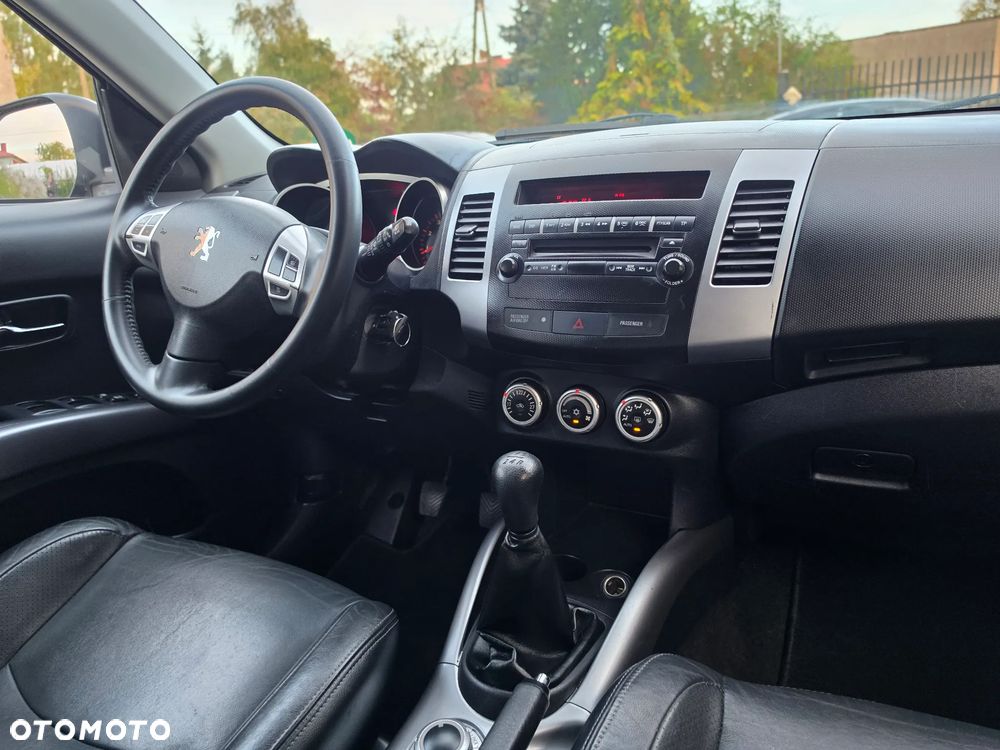 Mitsubishi Outlander - 29