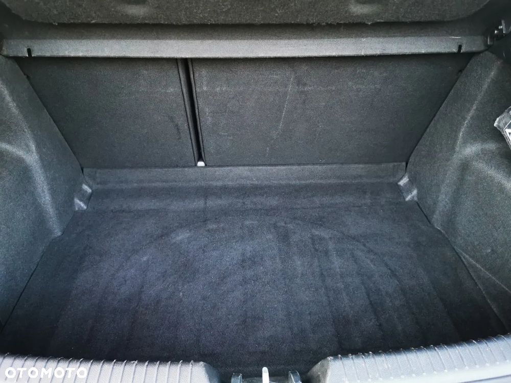 Kia Ceed - 16