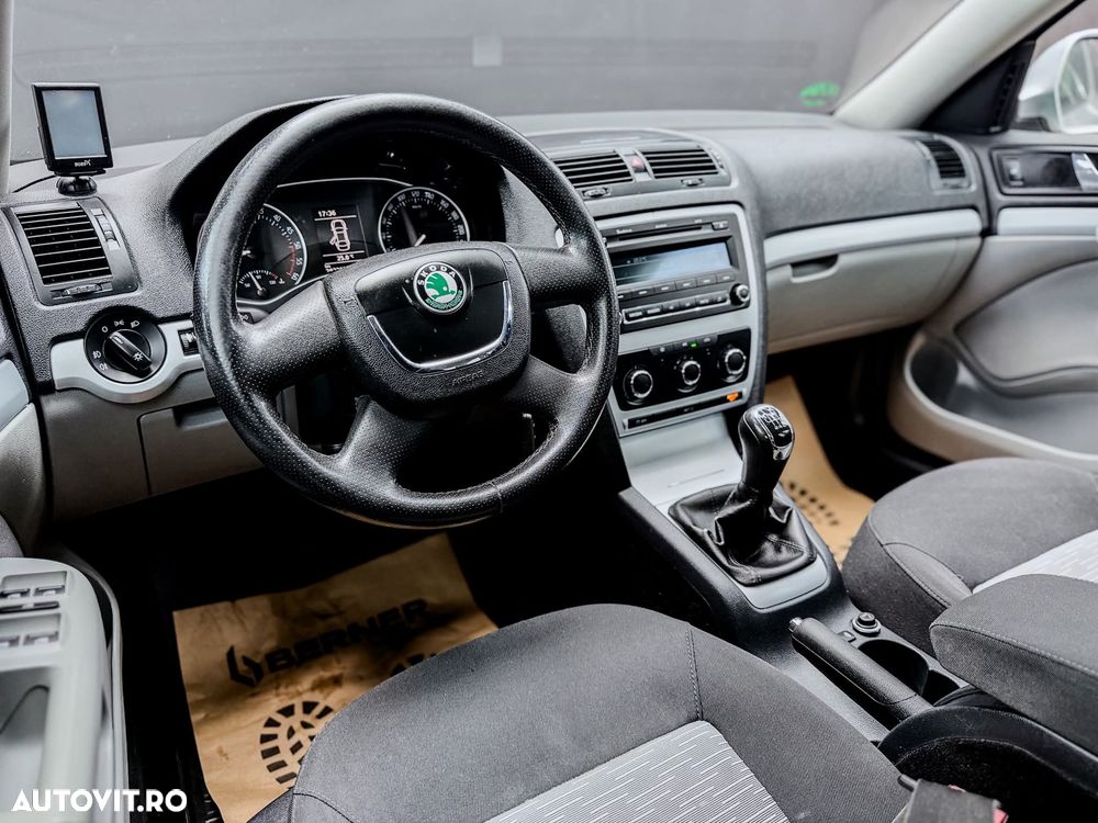 Skoda Octavia 2.0 TDI Ambiente - 7