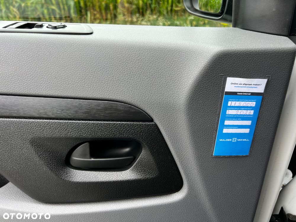 Opel Vivaro - 12