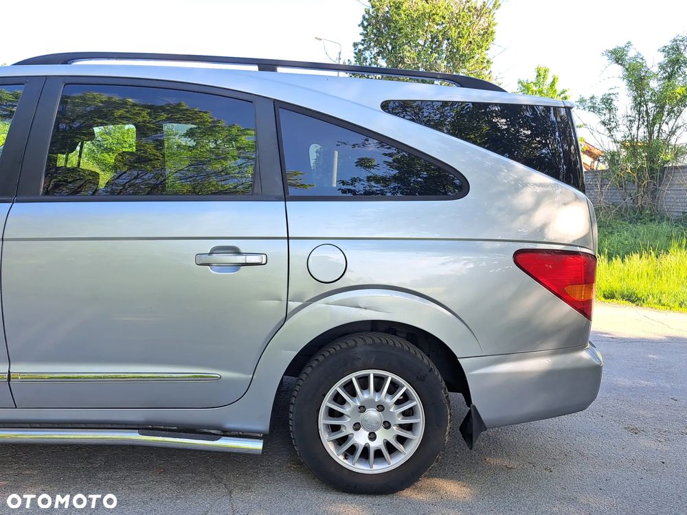 SsangYong/KGM Rodius - 32