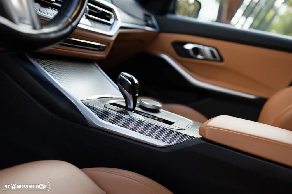 BMW 320 e Aut. M Sport - 37