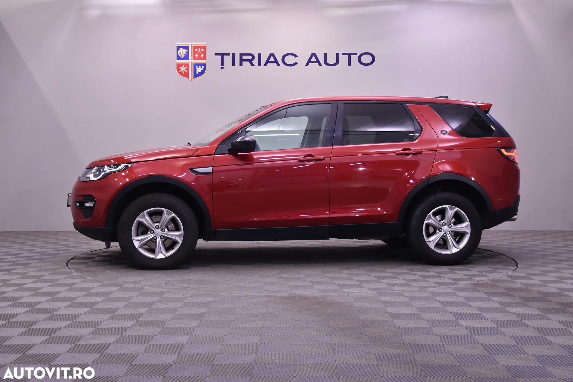 Land Rover Discovery Sport - 2