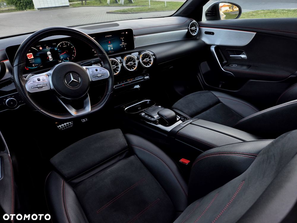Mercedes-Benz CLA 220 7G-DCT AMG Line - 18