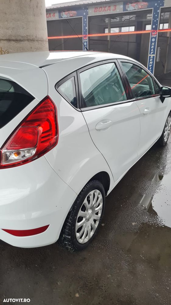Ford Fiesta - 15