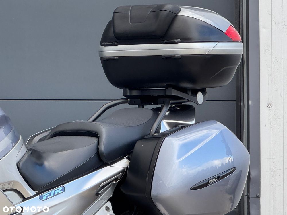 Yamaha FJR - 24