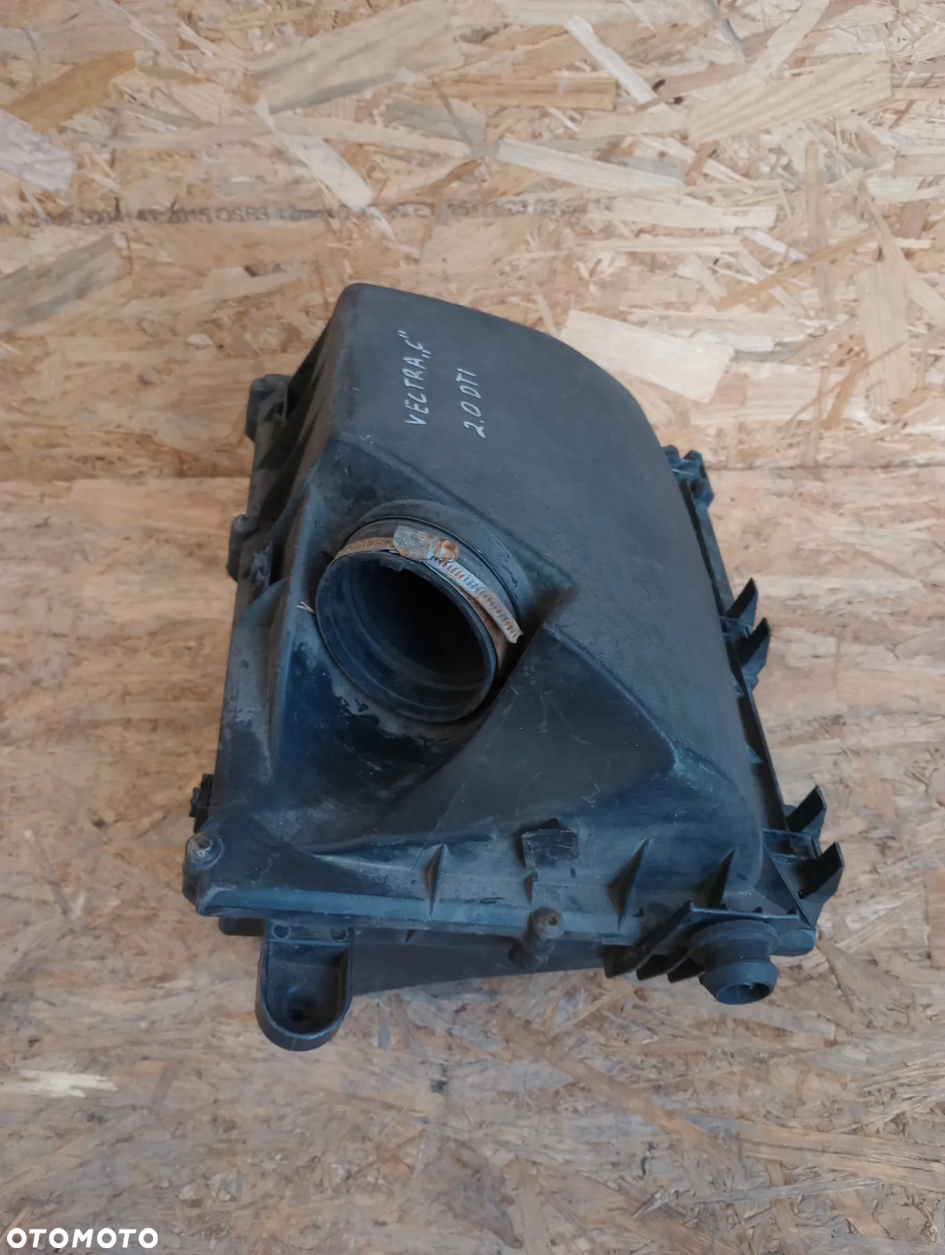 Opel Vectra C 2.0 DTI Obudowa Filtra Powietrza - 2